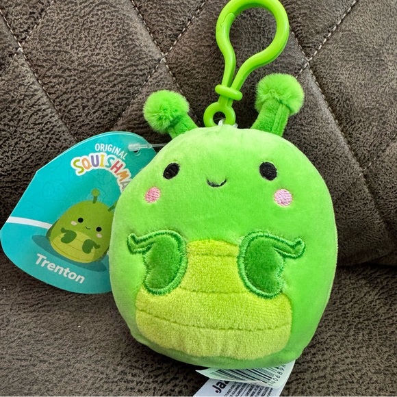 NWT Squishmallows Trenton Praying Mantis 3.5" Clip on Plush Keychain Bag Charm - Picture 1 of 4